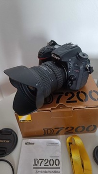 Nikon D7200 trzy obiektywy i inne 