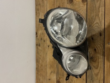 Lampa lewa przód Polo IV 9n