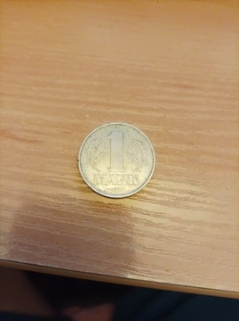Moneta niemiecka 1 Marka z roku 1977