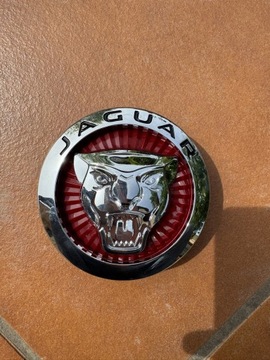 Jaguar XE XF LIFT emblemat znaczek grilla 100mm