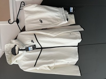 Nowy Dres nike Tech Fleece biały rozmiar L komplet