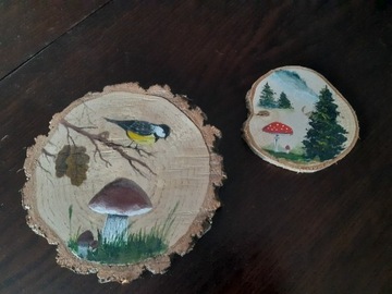 Obrazki na plastrze drewna, grzybki, ptak, las