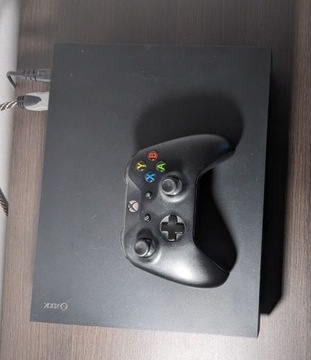 Sprzedam konsole Xbox one x 1 tb