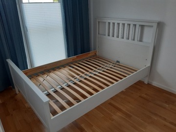 Ikea Hemnes łóżko i kredens.