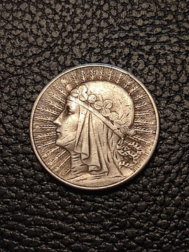 5 złotych 1932 głowa kobiety Polska moneta wykopki monet