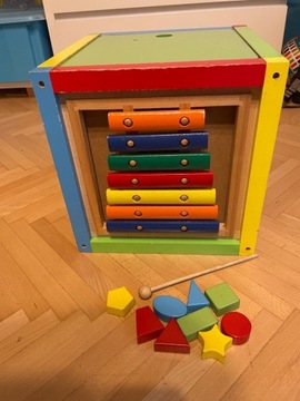 Drewniana kostka edukacyjna Montessori