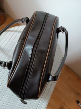 Brązowa torebka kuferek firmy TMC używana