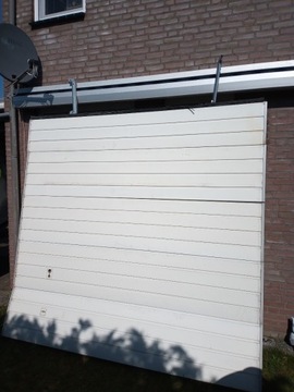 Brama garażowa segmentowa używana Horman