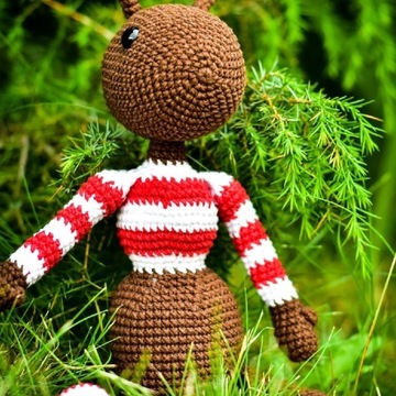 Mrówka na szydełku amigurumi