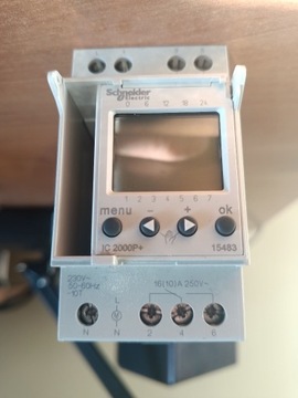 Schneider IC2000P+ programator czasowo zmierzchowy