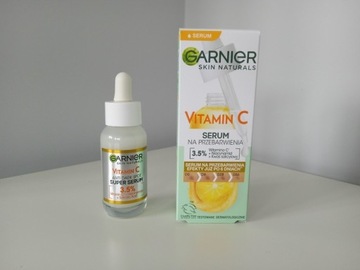 Garnier rozświetlające serum z witaminą C