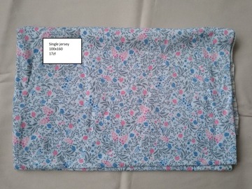 Kupon tkaniny single jersey 100 x 160 cm kwiaty