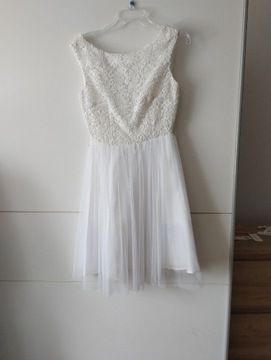 Piękna biała sukienka 36