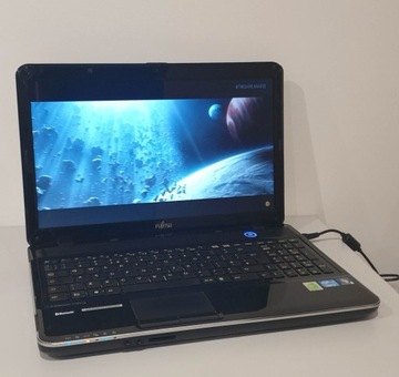 Laptop FS i3 4x2,1Ghz  4gb 250hd Sprawny 100%