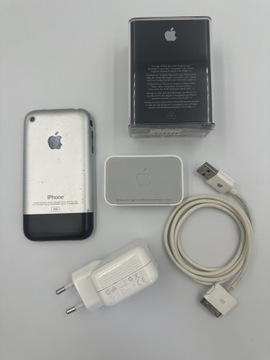 Apple iPhone 2G 8GB + headset