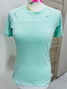 T-Shirt damski Nike rozmiar. S 