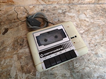 MAGNETOFON COMMODORE C2N CASSETTE 