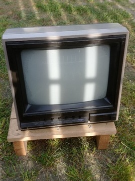 Monitor Commodore 180I