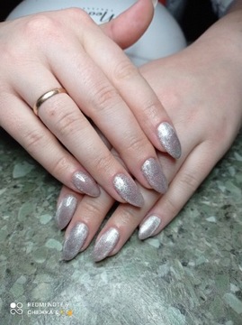 Manicure hybrydowy