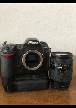 Aparat cyfrowy Nikon D200 - body