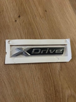 BMW Emblemat xDrive Znaczek Logo ORYGINALNY 