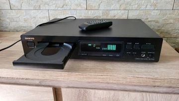 Odtwarzacz CD Onkyo DX 7222