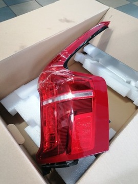 VOLVO XC90 II Lampa Prawy tył LED 32228211