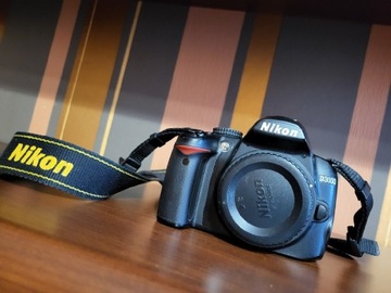 Lustrzanka Nikon D3000 korpus