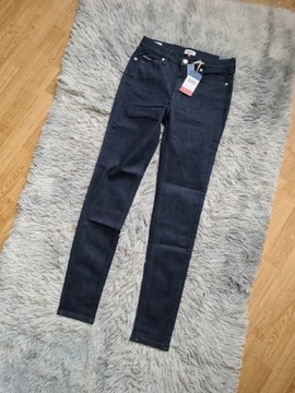 Tommy Jeans Mid Rise Skinny Nora