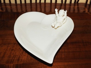 Miska porcelanowa w kształcie serca z aniołkiem