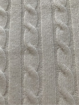 Sweterek ze splotem warkoczowym S/M