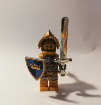 LEGO Castle Fantasy Era Gold Knight 7079 cas415