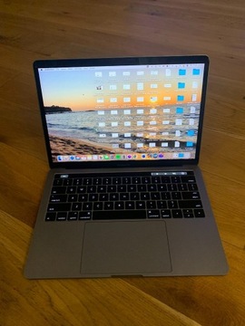 MacBook PRO Touchbar, 16GB RAM, 256 SSD, 2017