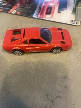 Ferrari 208 Turbo Hot Wheels 1:43