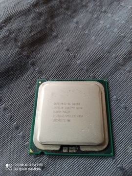 Procesor Intel core 2 quad. 4 rdzenie q8200