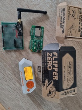 Flipper Zero + Wi-Fi +NRF24 Devboard ZESTAW