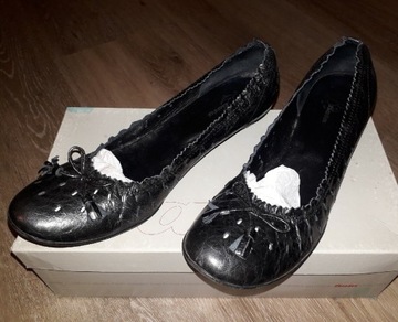 Damskie buty w kolorze czarnym, rozmiar 39