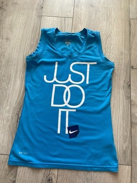 Niebieska sportowa koszulka nike