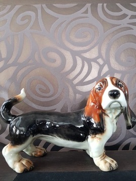 Basset duża figurka psa z porcelany Goebel