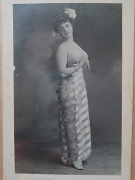Fotografia, półnaga kobieta, Walery, lata 1900