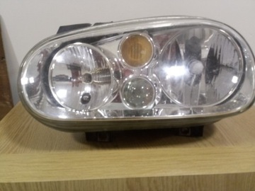 Lampa lewa przód golf IV valeo