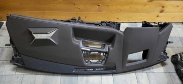 Mazda cx30- deska rozdzielcza do regeneracji 