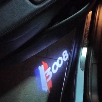 Projektory Peugeot 3008 logo komplet