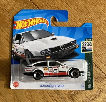 Hot wheels Alfa Romeo GTV 6 3.0