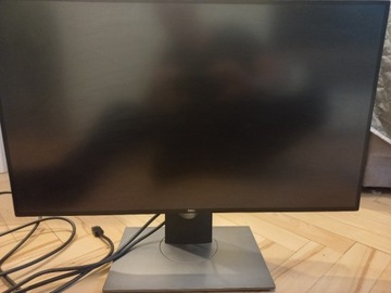 Monitor Dell U2718Q