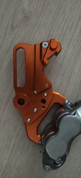 KTM Duke mocowanie na 2 zaciski pod handbrake 