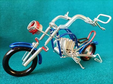 Motocykl chopper figurka z drutu prezent dekoracja