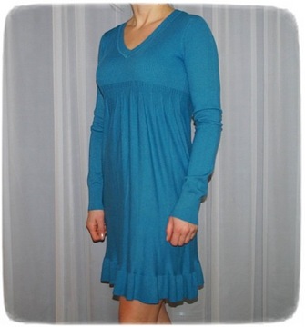 Niebieska sukienka dzianinowa 36