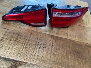 Lampy "halogen" tył komplet Audi A4 B9 Avant 2016