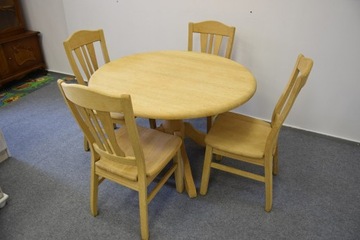 Stół i cztery krzesła z litego dębu - jak nowy